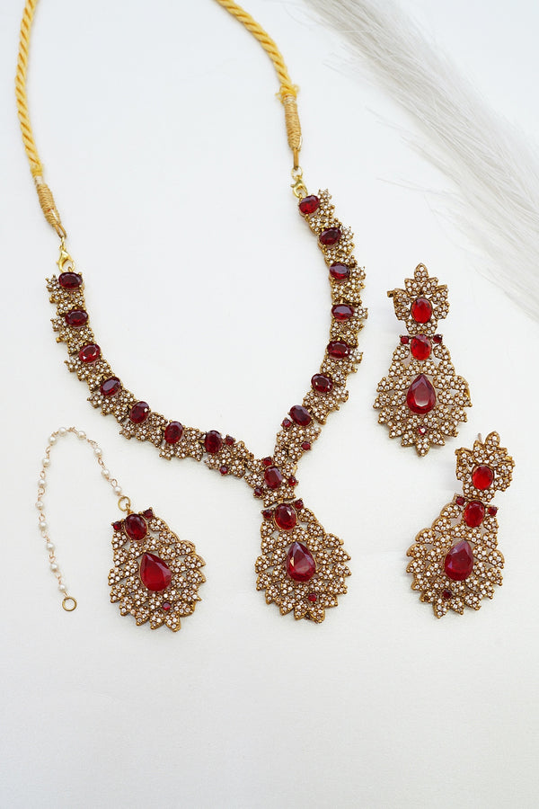 Zirconia Elegant Gems Necklace Set
