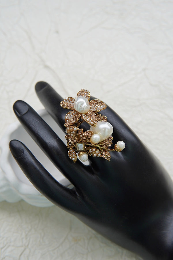 Mother Pearl Flower Design Ring