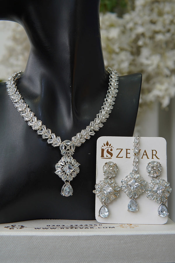 Semi Gemstone Sparking Necklace Set