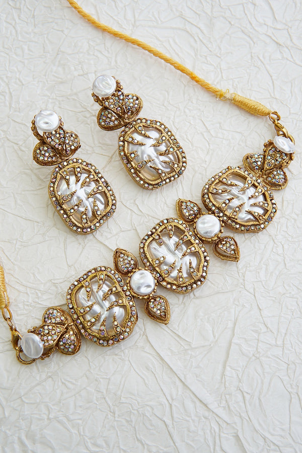 Mother Pearl Leaf Motif Artisan Necklace Set