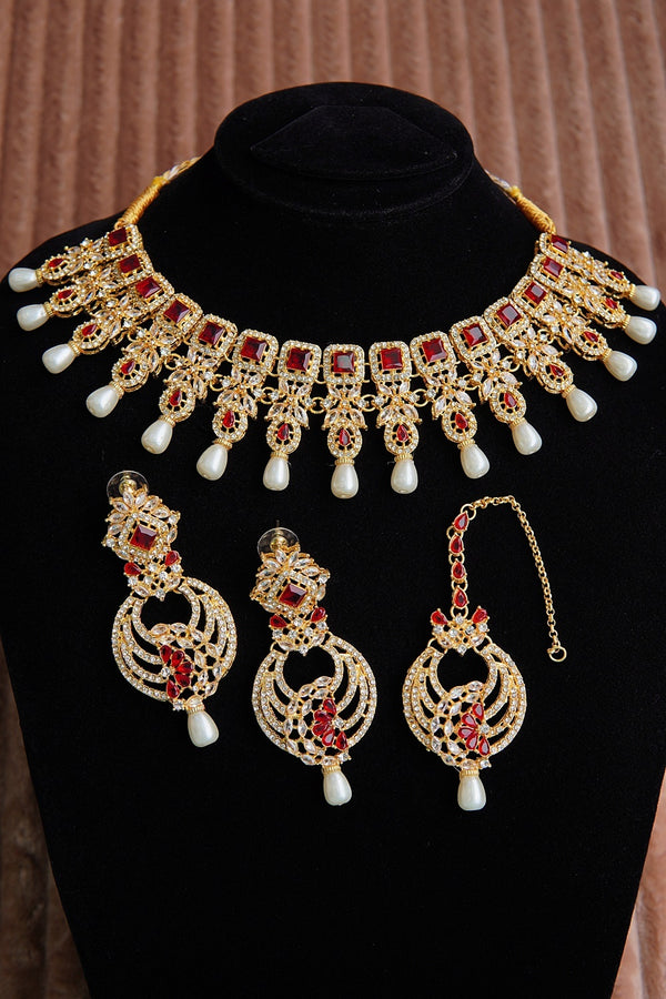 Elegant Zirconia Pearls Necklace Set