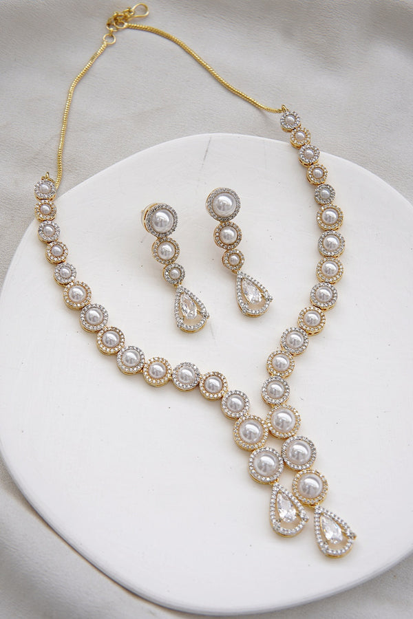 Glamour Zircon Pearl Necklace and Earring Set