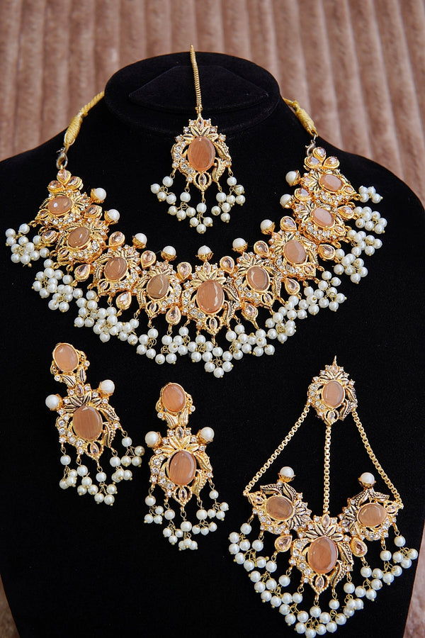 Queens Necklace Set
