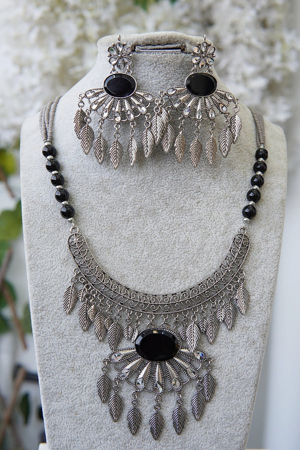 Madrasi Half Necklace Haar Set