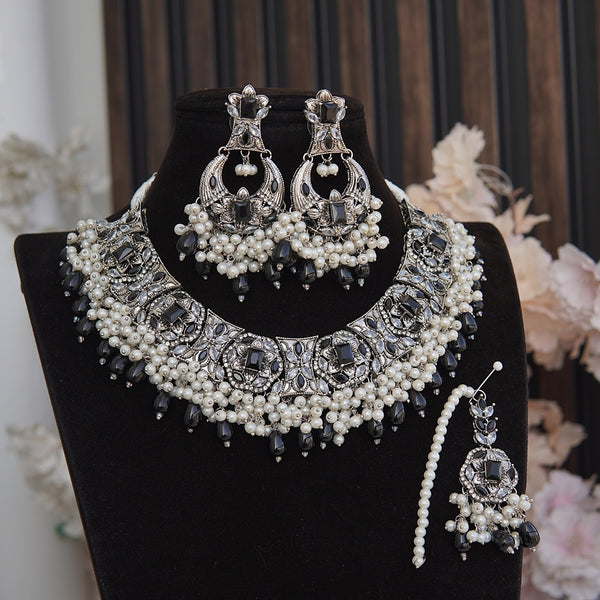 Gajra Bandha Madrasi Necklace Set