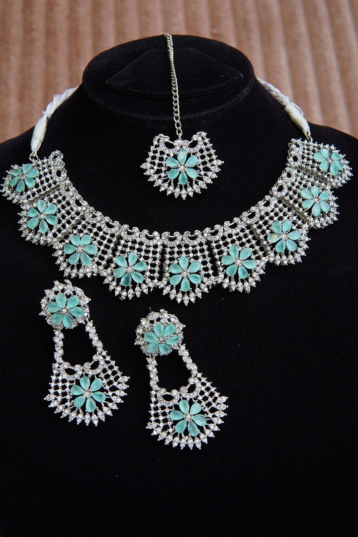 Elegant Zirconia Necklace Set - RS ZEVARS