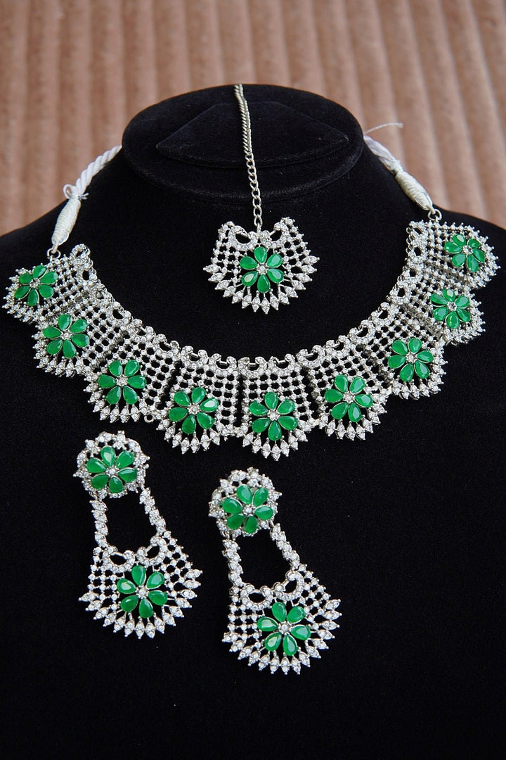 Elegant Zirconia Necklace Set - RS ZEVARS