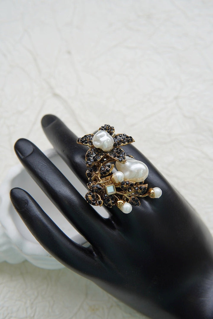 Mother Pearl Flower Design Ring - RS ZEVARS