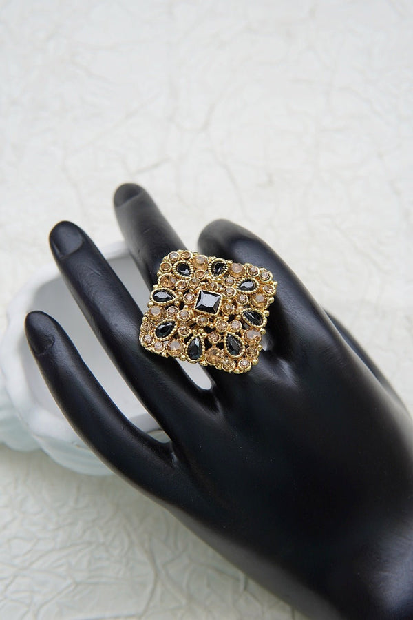 Piyari Finger Ring - RS ZEVARS