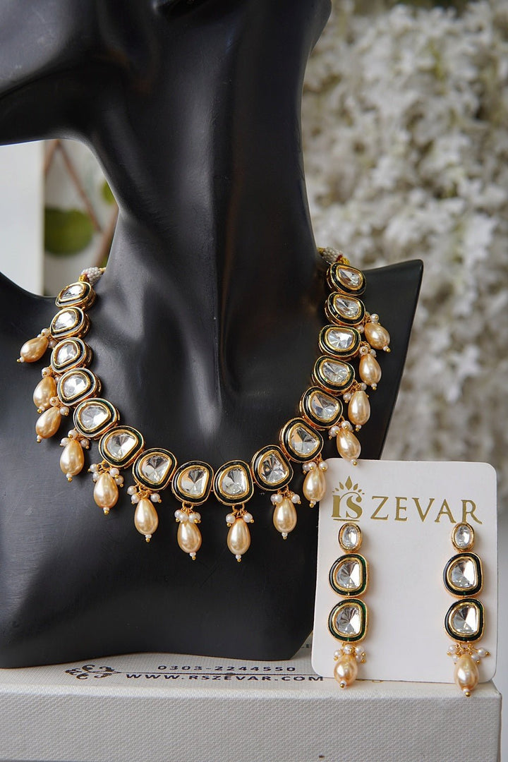 Radiant Cut Kundan Choker - RS ZEVARS
