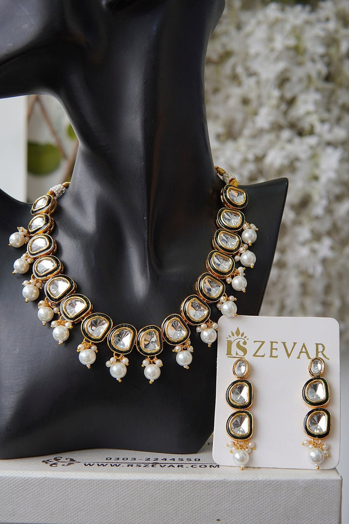 Radiant Cut Kundan Choker - RS ZEVARS
