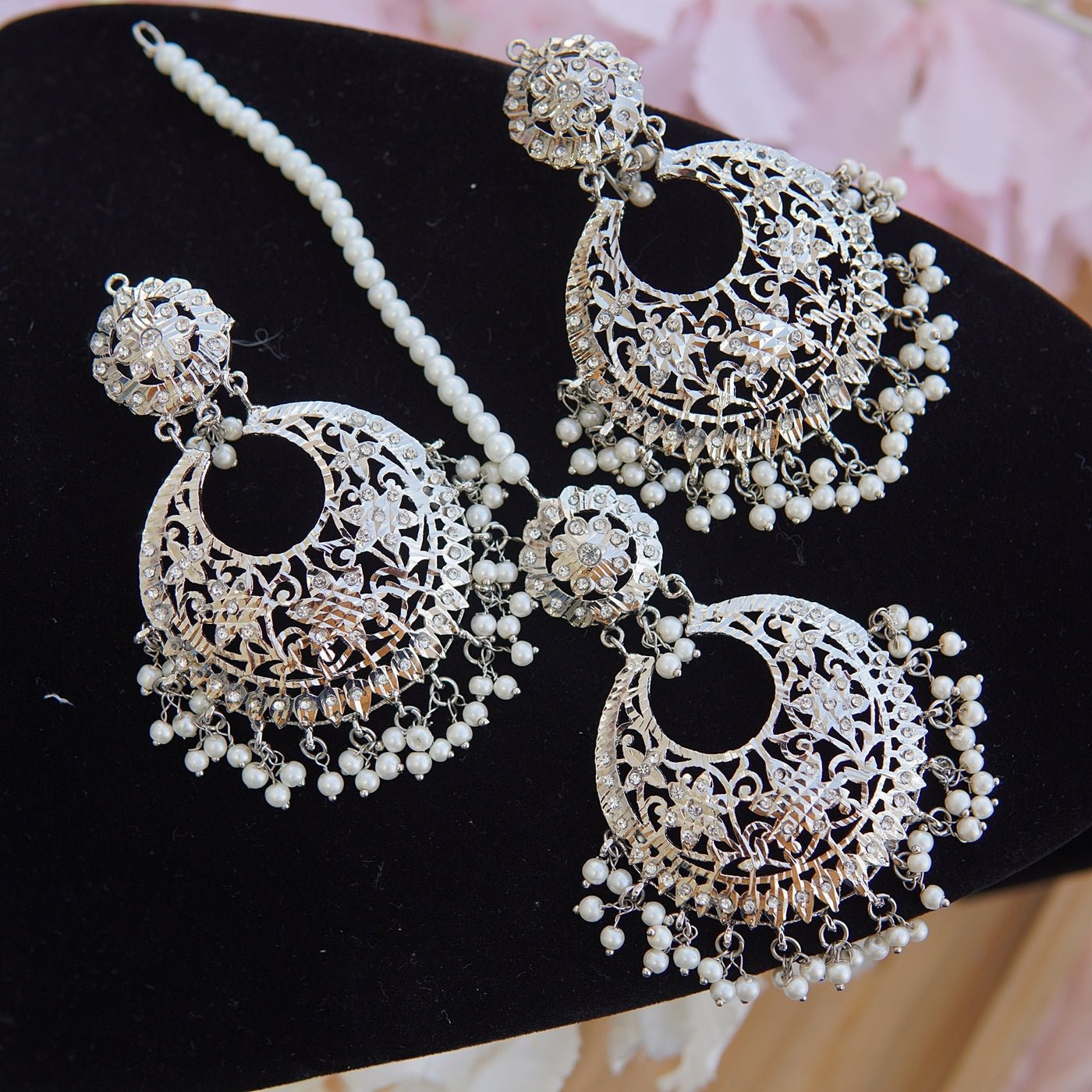 Buy Ruchir Antique Chandbali Earrings Online | Tarinika