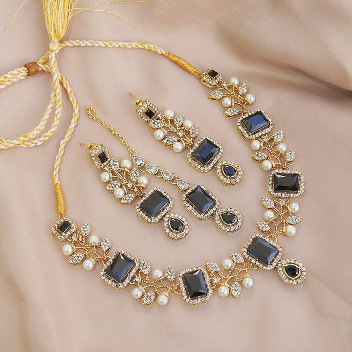 Zircones & Pearls Handmade Design Necklace Set - RS ZEVARS